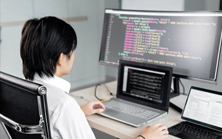 南通 ,php声明和调用变量的符号是什么？